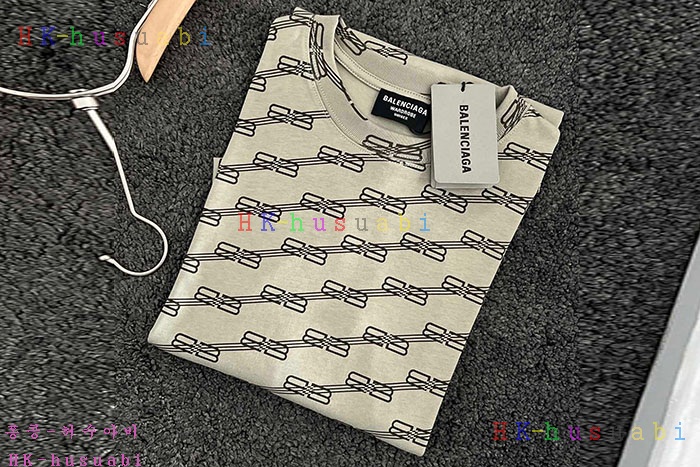 NEW 발렌시아가 반팔티 신상 B 682222