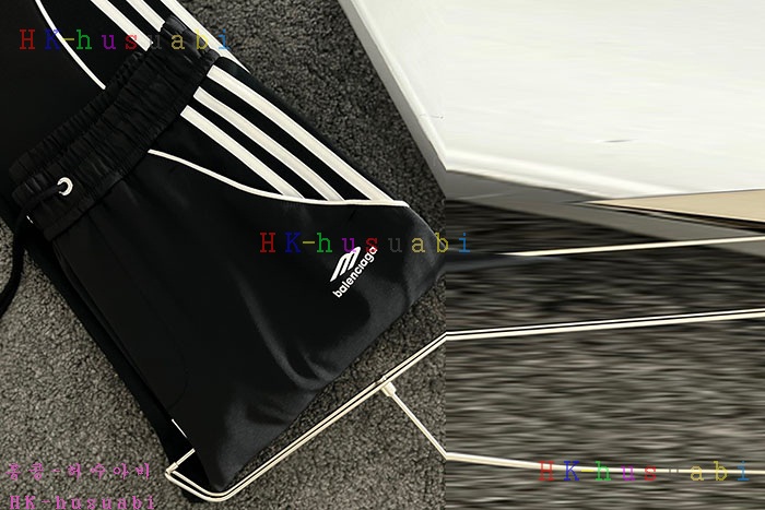 NEW 발렌시아가 바지 신상 B 682250