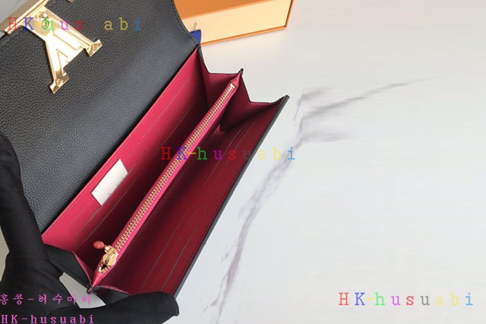 NEW 루이비통 카퓌신 월릿 61738 (랜덤)