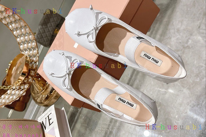 NEW 미우미우 신발 신상 MU 6692502