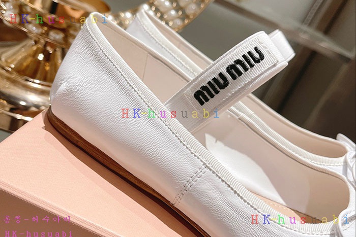 NEW 미우미우 신발 신상 MU 6692502