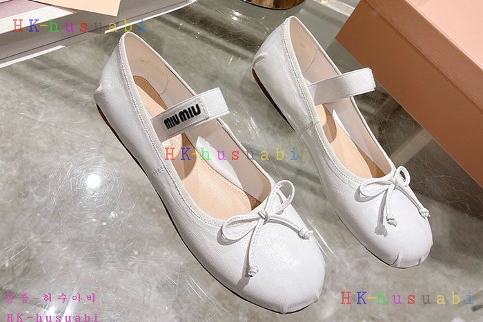 NEW 미우미우 신발 신상 MU 6692502