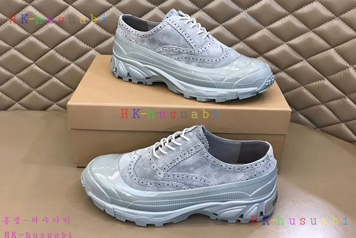 NEW 버버리 스니커즈 신상 BB  9654404