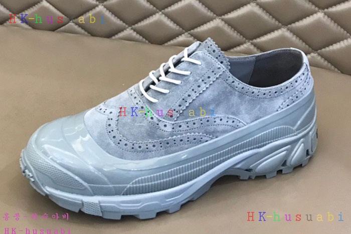 NEW 버버리 스니커즈 신상 BB  9654404