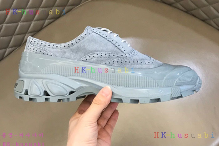 NEW 버버리 스니커즈 신상 BB  9654404