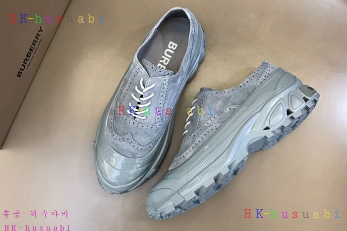NEW 버버리 스니커즈 신상 BB  9654404