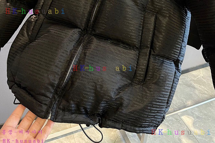 NEW 프라다 패딩 신상 P 582881