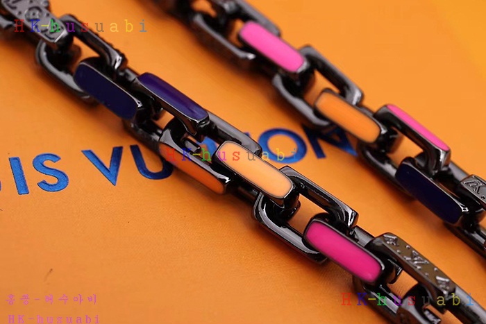 NEW 루이비통 목걸이 신상  LV 824443