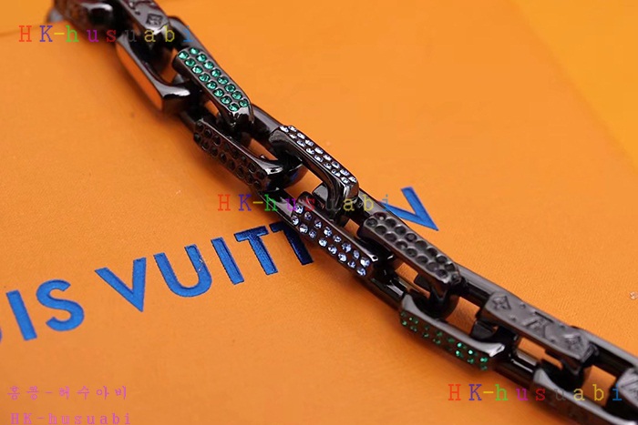 NEW 루이비통 목걸이 신상  LV 824443