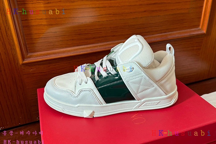 NEW 발렌티노 스니커즈 신상 V 555800