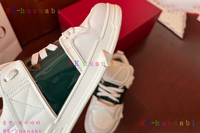 NEW 발렌티노 스니커즈 신상 V 555800