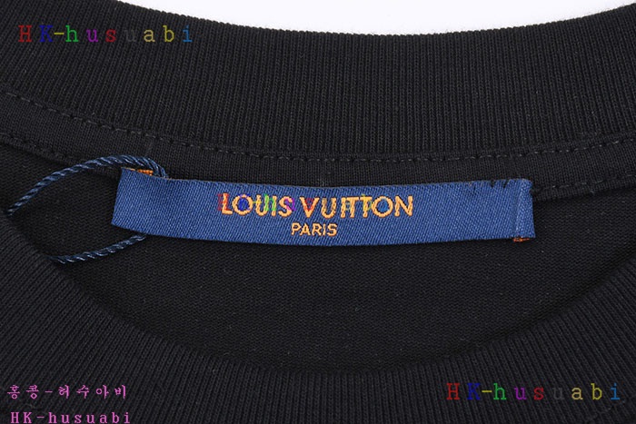 NEW 루이비통 반팔티 신상 LV 958836