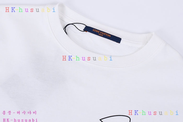 NEW 루이비통 반팔티 신상 LV 958837