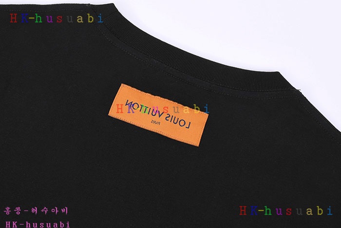NEW 루이비통 반팔티 신상 LV 958843