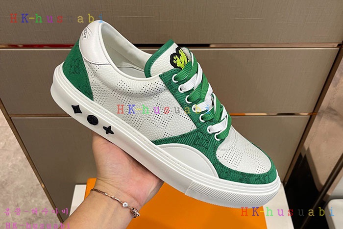 NEW 루이비통 스니커즈 신상 LV 855881