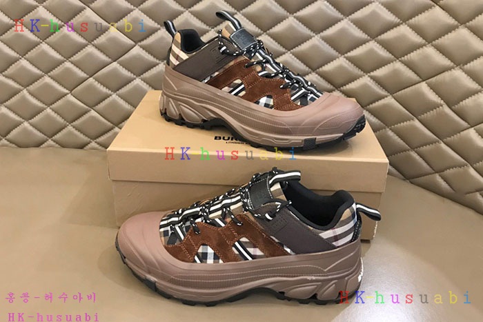 NEW 버버리 스니커즈 신상 BB  325101