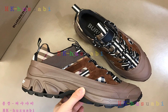 NEW 버버리 스니커즈 신상 BB  325101