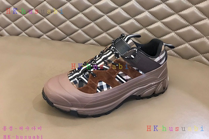 NEW 버버리 스니커즈 신상 BB  325101