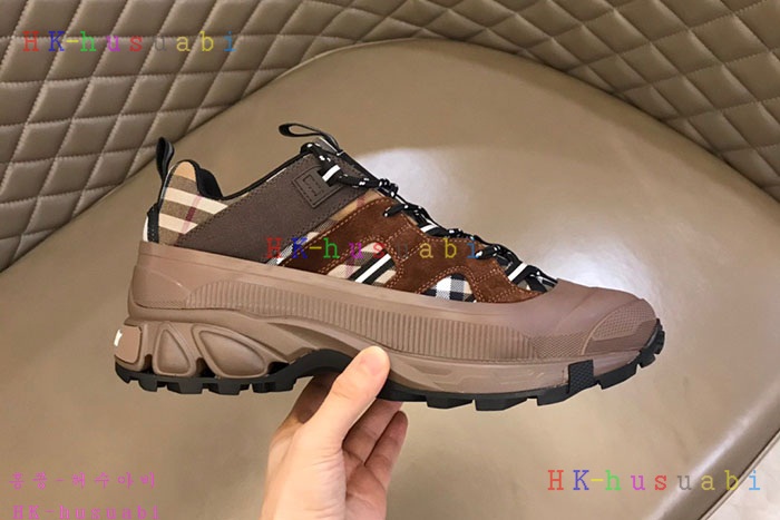 NEW 버버리 스니커즈 신상 BB  325101
