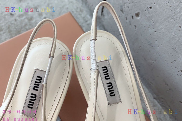 NEW 미우미우 신발 신상 MU 724225