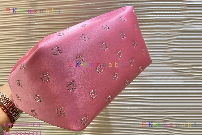 ★미러급★알렉산더왕 새틴 핫픽스 스크런치 미니 백 W 885722-2