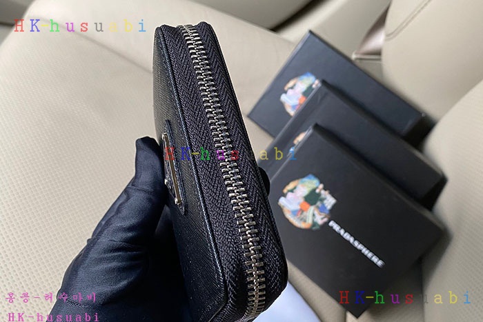 NEW 프라다 반지갑 P 2MC553-2