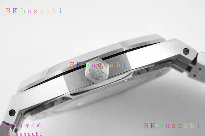 NEW 오데마 피게 시계 신상 A 242503