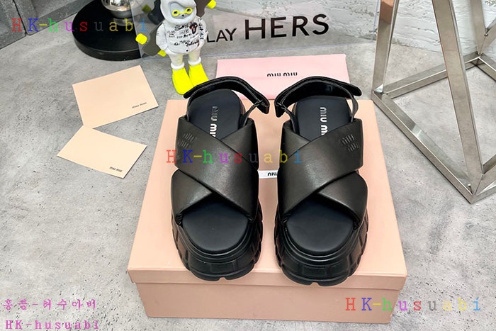 NEW 미우미우 신발 신상 MU 748803