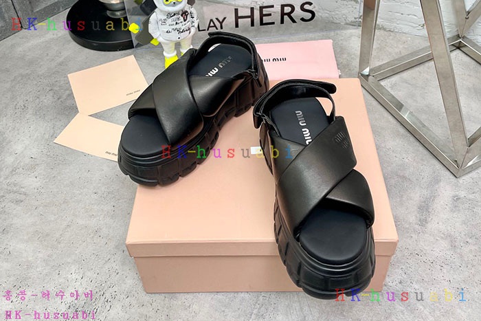 NEW 미우미우 신발 신상 MU 748803