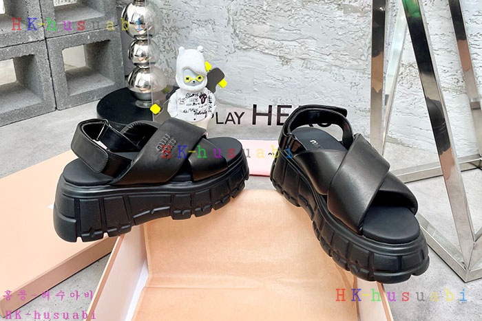 NEW 미우미우 신발 신상 MU 748803
