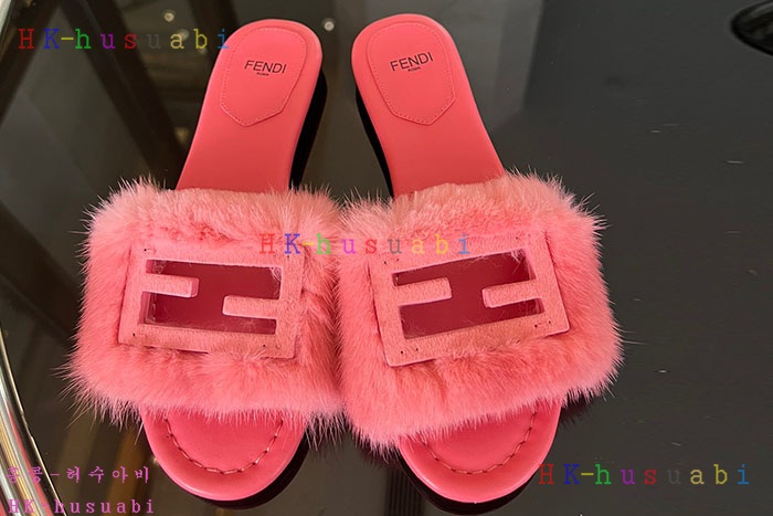 NEW 펜디 샌들 신상 FD 66991