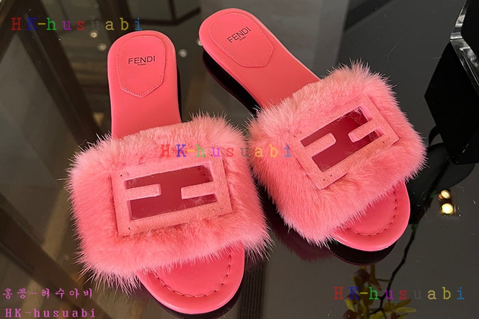 NEW 펜디 샌들 신상 FD 66991