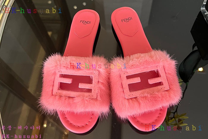 NEW 펜디 샌들 신상 FD 66991