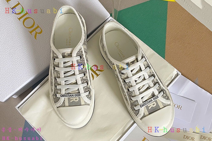 NEW 디올 신발 신상 DR 857221
