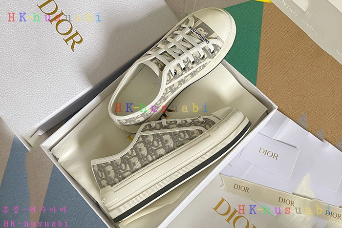 NEW 디올 신발 신상 DR 857221