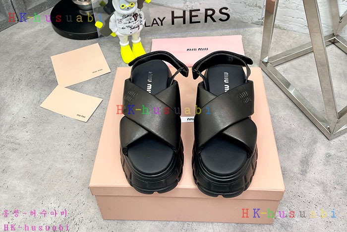NEW 미우미우 샌들 신상 M682202