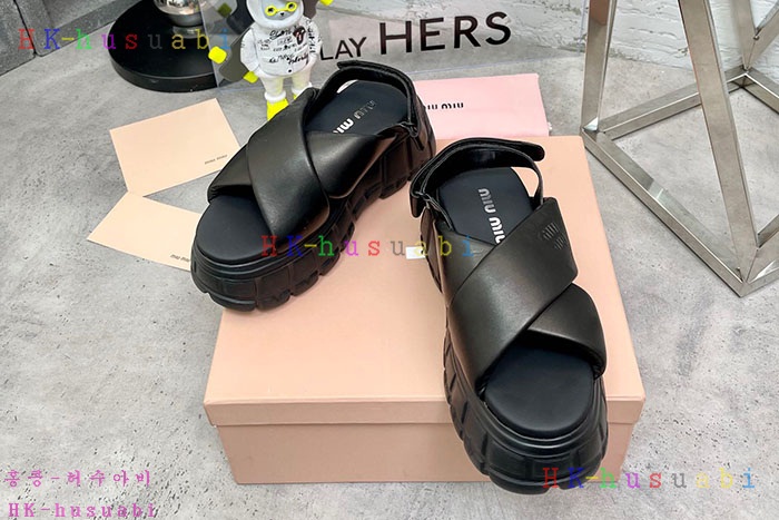 NEW 미우미우 샌들 신상 M682202