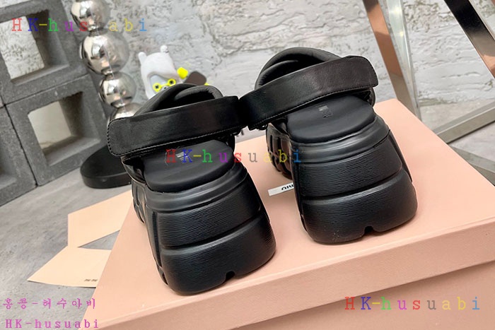 NEW 미우미우 샌들 신상 M682202