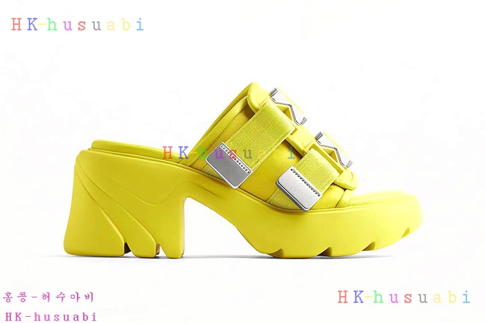 NEW 보테가베네타 샌들 신상 BV 824010
