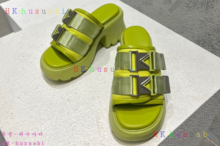 NEW 보테가베네타 샌들 신상 BV 824010