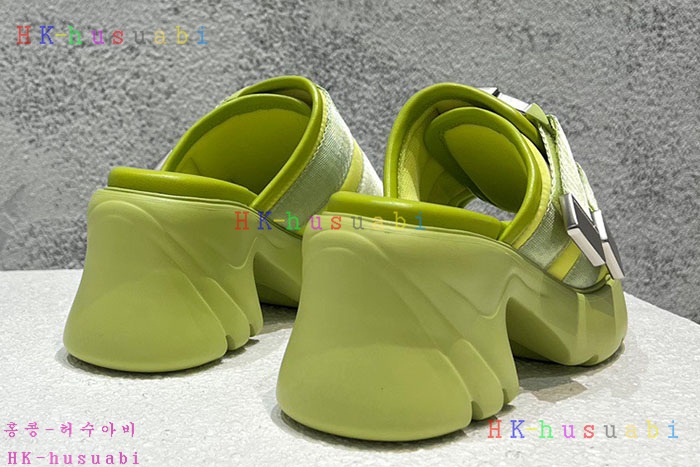 NEW 보테가베네타 샌들 신상 BV 824010