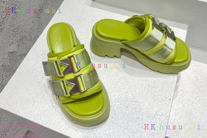 NEW 보테가베네타 샌들 신상 BV 824010