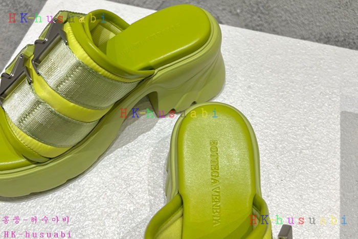 NEW 보테가베네타 샌들 신상 BV 824010