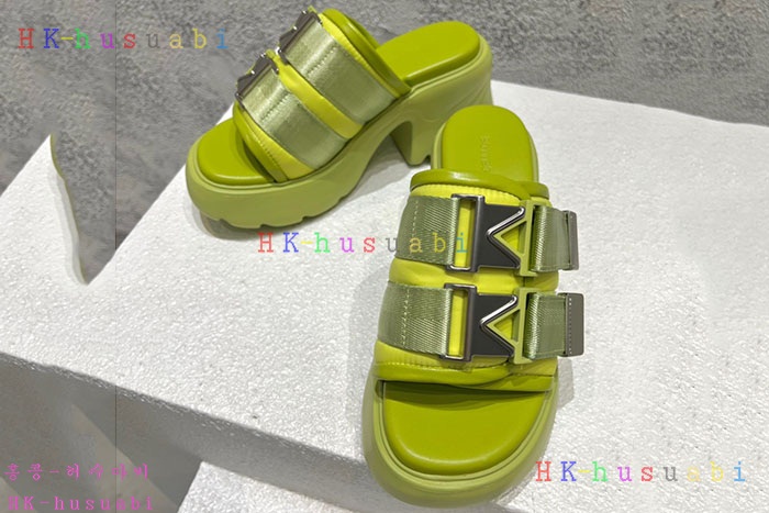NEW 보테가베네타 샌들 신상 BV 824010