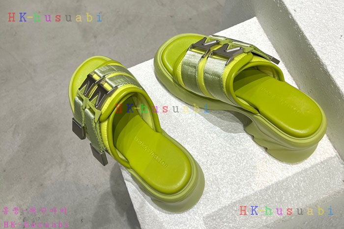 NEW 보테가베네타 샌들 신상 BV 824010