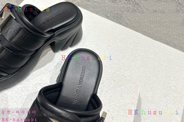 NEW 보테가베네타 샌들 신상 BV 824011