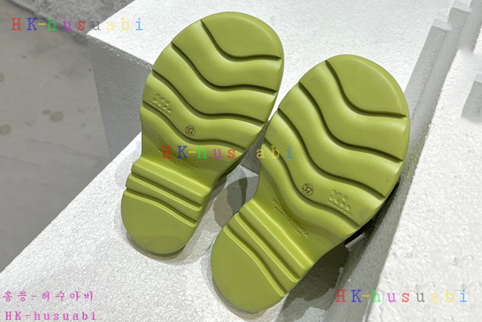 NEW 보테가베네타 샌들 신상 BV 824017