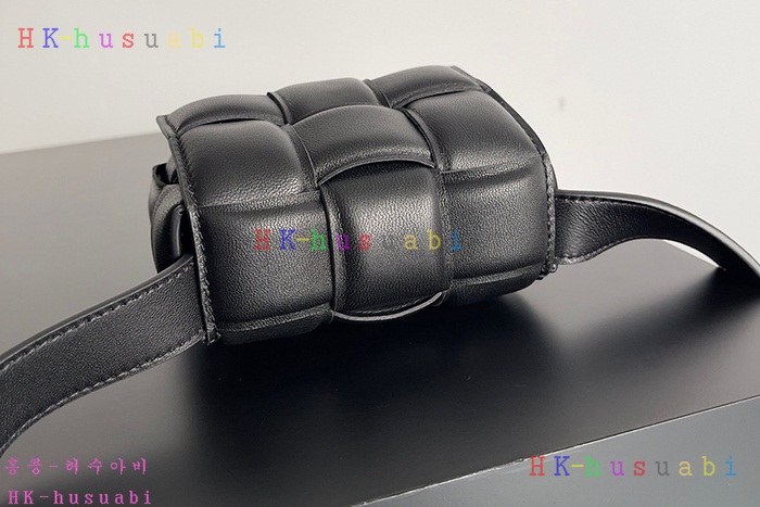 ★미러급★보테가베네타 패딩 미니 카세트백 716648-5