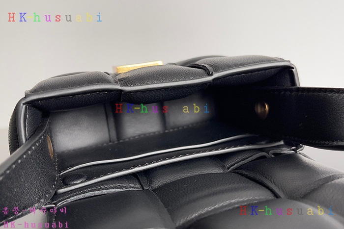 ★미러급★보테가베네타 패딩 미니 카세트백 716648-5