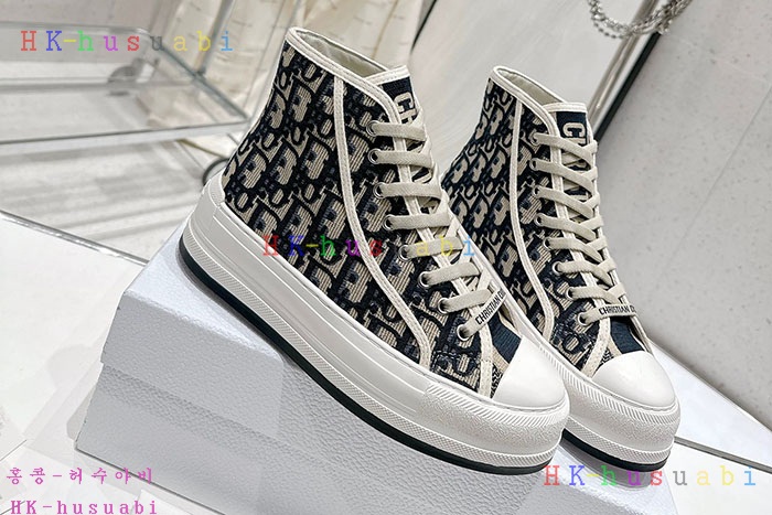 NEW 디올 신발 신상 DR 5599903